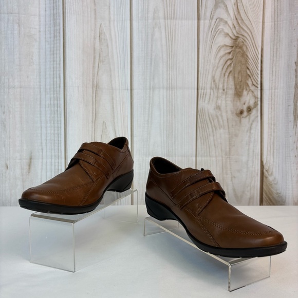 Ecco Light Leather Loafers Low Heel Comfort Derby Shoes Brown Sz US 8-8.5 EU 39 - Picture 3 of 15